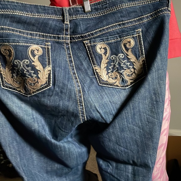 Jeans - Picture 4 of 5